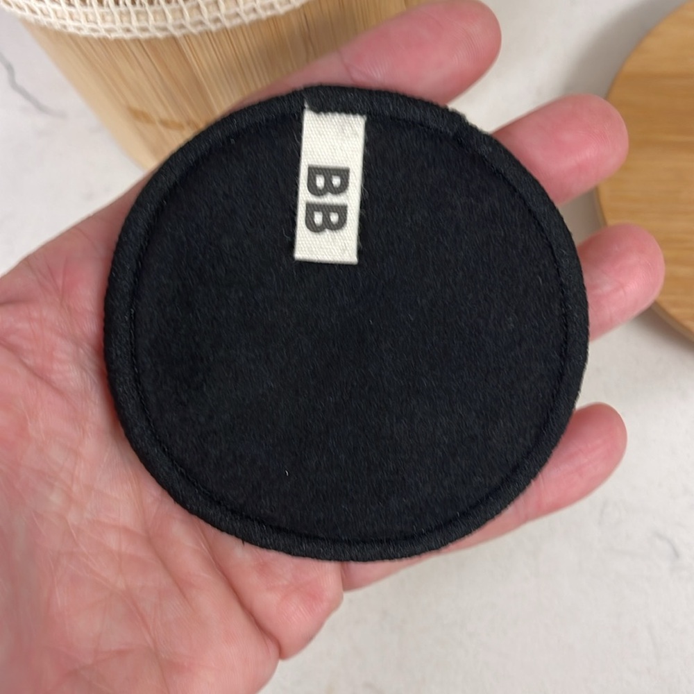 Better Basics Face Swipes Make-Up Rounds - Picture 9 of 15